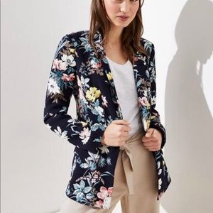 LOFT. 2P BLAZER NEVER WORN.